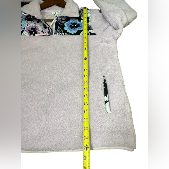 Vera Bradley Teddy Fleece Pocket Pullover Plum Pansies - Picture 8 of 10